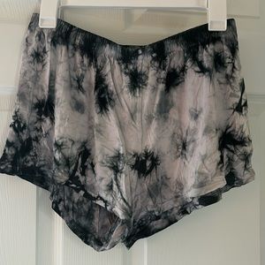 Aerie tie dye stretch shorts S